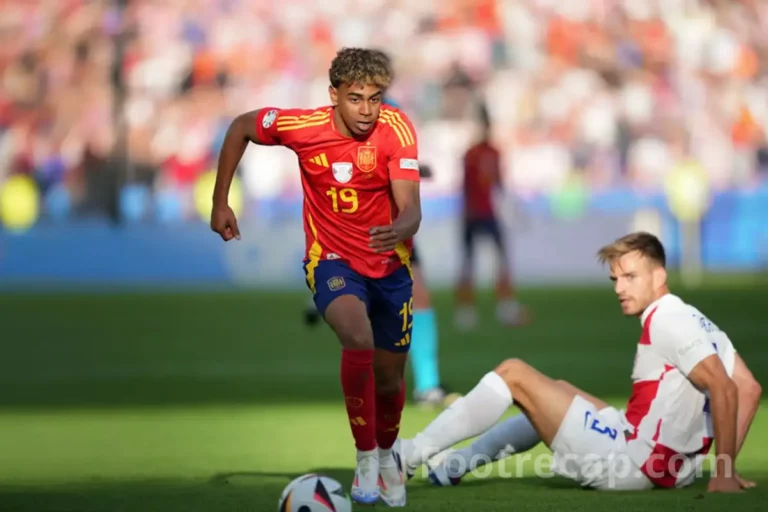 Lamine Yamal Wins Kopa Trophy for Best Young Player